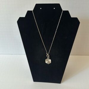 Necklace Silver tone Octagon Shape Toggle Closure